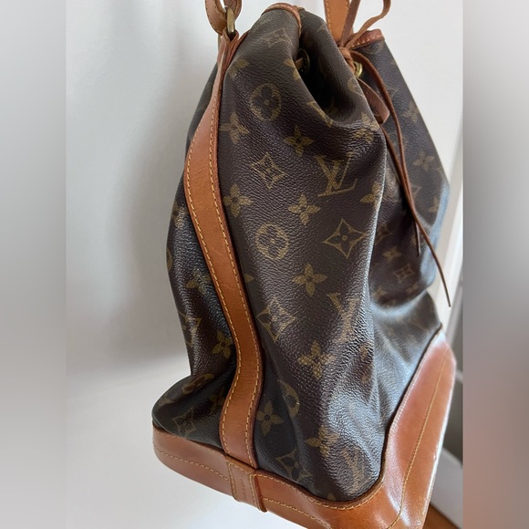 Louis Vuitton Monogram Noe Bucket Bag - Picture 4 of 14